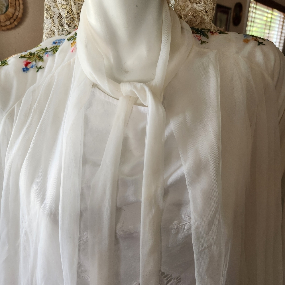 Handmade Sheer Ukrainian Robe - Picture 5 of 11